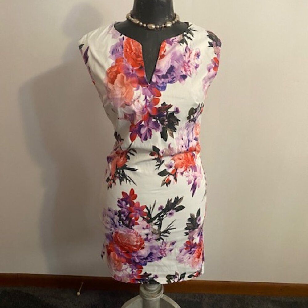 OVI White Floral Split neck sleeveless dress, size L
